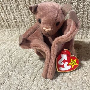 Ty Beanie Baby Batty style 4035 with Velcro wings. No flaws.